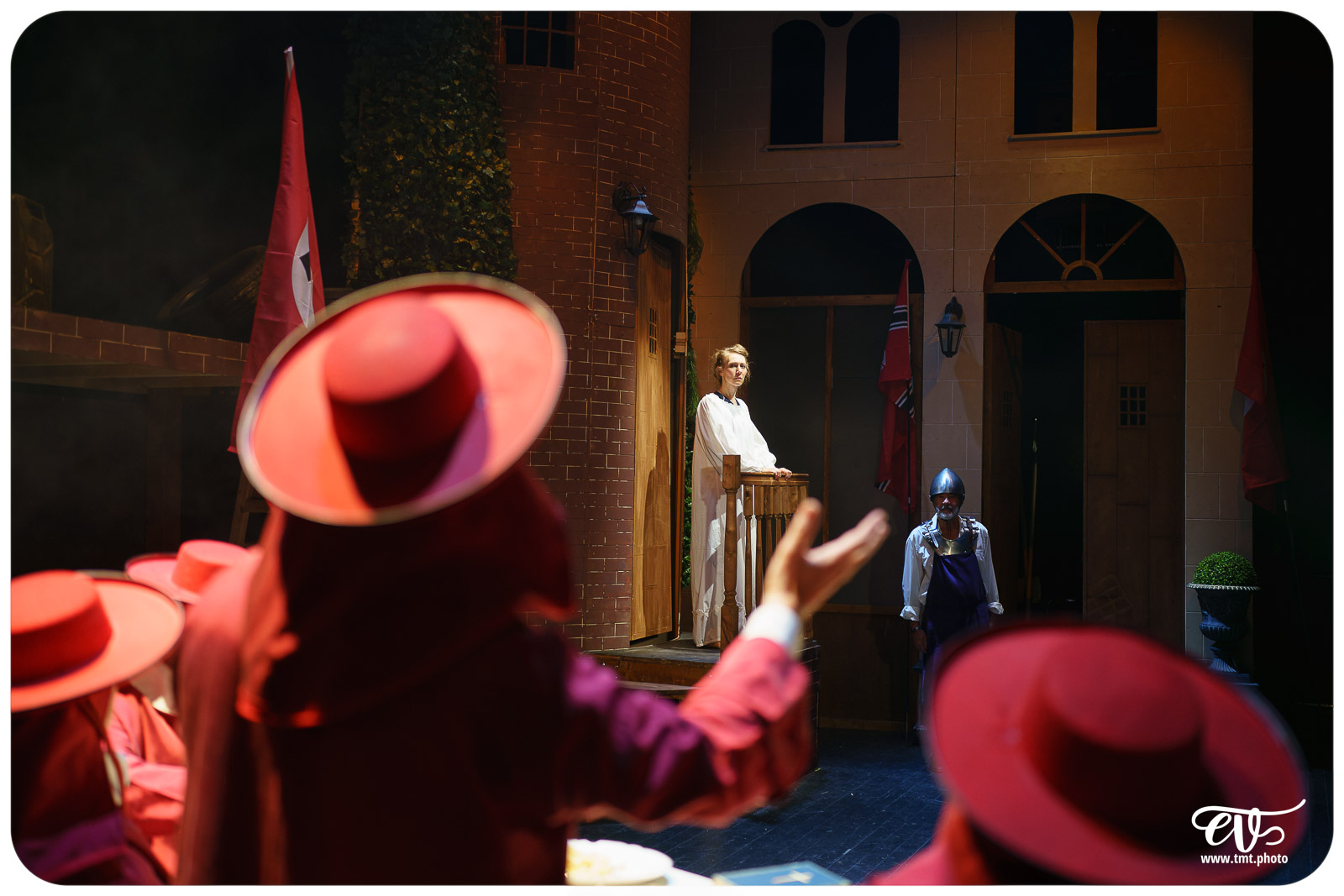 LES VISIONS DE SIMONE MACHARD (CIE LA CLAQUE)